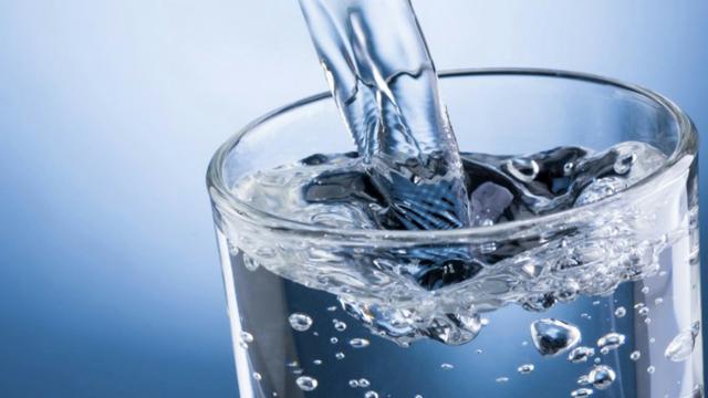 7 Alasan Jangan Remehkan Mengonsumsi Air Putih